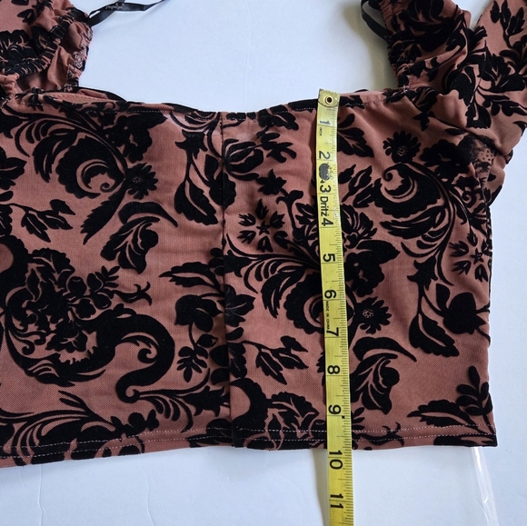 Papaya Floral Ruched Crop Top - Picture 11 of 13
